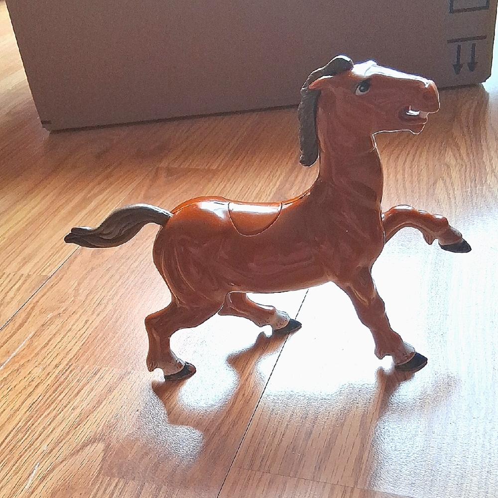 Dungeons & Dragons Battle Horse, 1983 Lin Toys Ltd